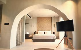 Villa Faros Small Hotel & Restaurant